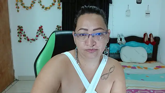 Snapshot of candy_crazy38 chatting on 21, 1, 2025 candy crazy38 online show from 21, 1, 2025