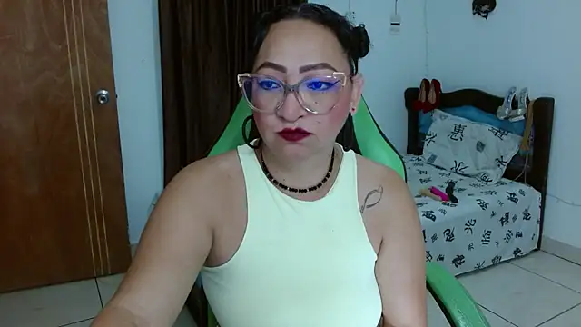 Snapshot of candy_crazy38 chatting on 22, 3, 2025 candy crazy38 online show from 22, 3, 2025
