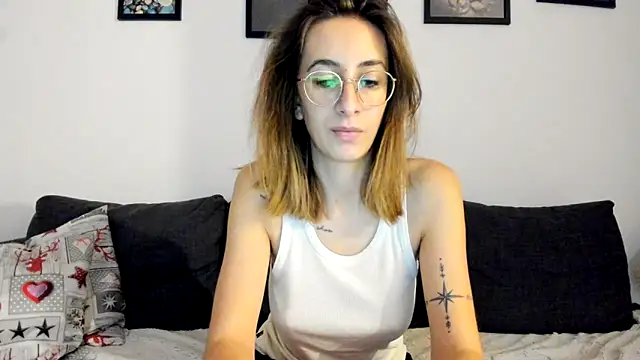 DesireMore90 online show from 10, 1, 2025