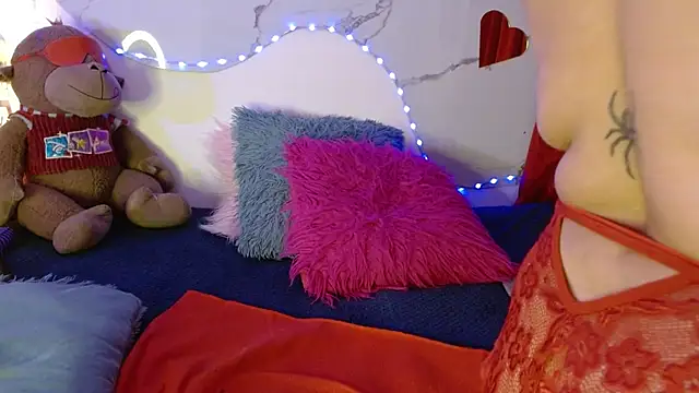 juanitared online show from 17, 10, 2025