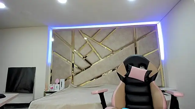 Snapshot of nahia_low chatting on 4, 3, 2025 nahia low online show from 4, 3, 2025