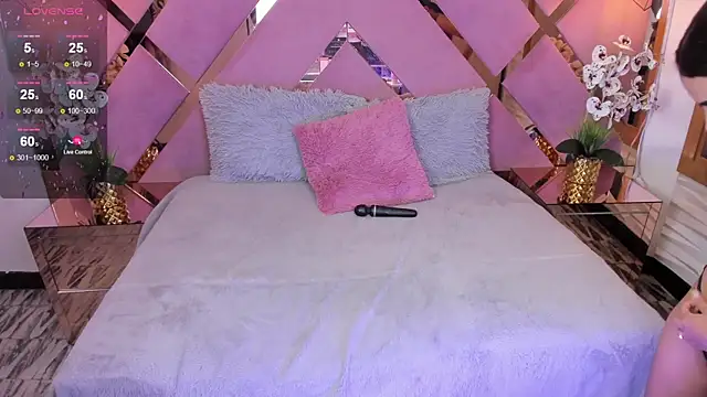 SHANONCLARK online show from 6, 2, 2025