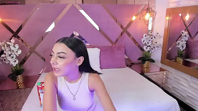 SHANONCLARK online show from 25, 2, 2025