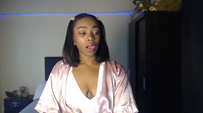Snapshot of bhritany_brow chatting on 11, 3, 2025 bhritany brow online show from 11, 3, 2025