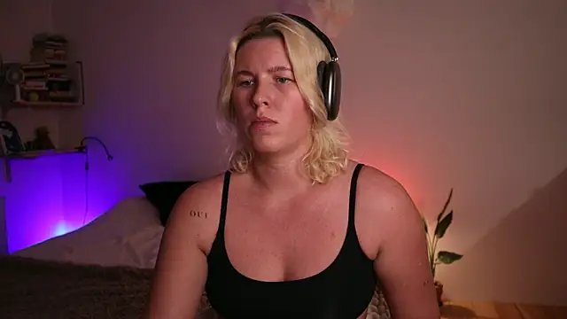 Snapshot of moonamii chatting on 28, 1, 2025 moonamii online show from 28, 1, 2025