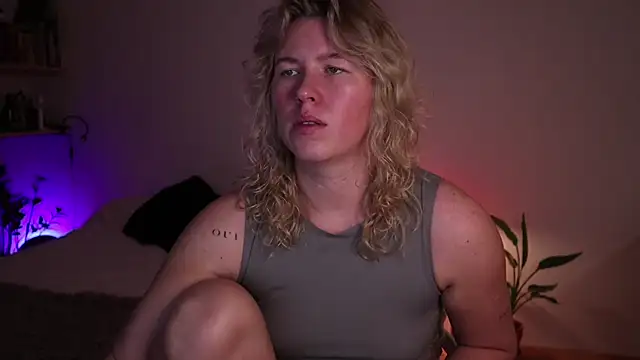 Snapshot of moonamii chatting on 16, 10, 2025 moonamii online show from 16, 10, 2025