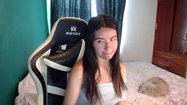 Snapshot of alice_middlee chatting on 7, 7, 2026 alice middlee online show from 7, 7, 2026