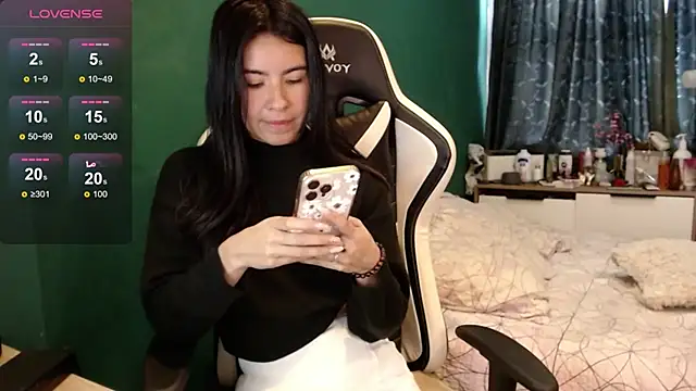 Snapshot of alice_middlee chatting on 16, 7, 2026 alice middlee online show from 16, 7, 2026