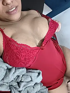 Snapshot of Donnababy chatting on 8, 5, 2026 Donnababy online show from 8, 5, 2026