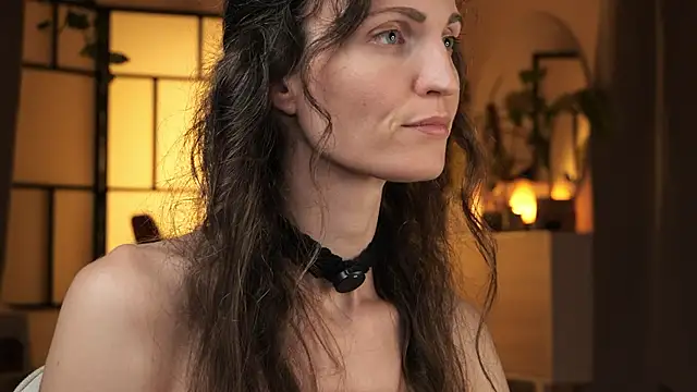 yulladao online show from 5, 11, 2025