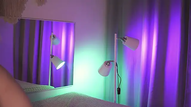 MiaKeler online show from 22, 3, 2025