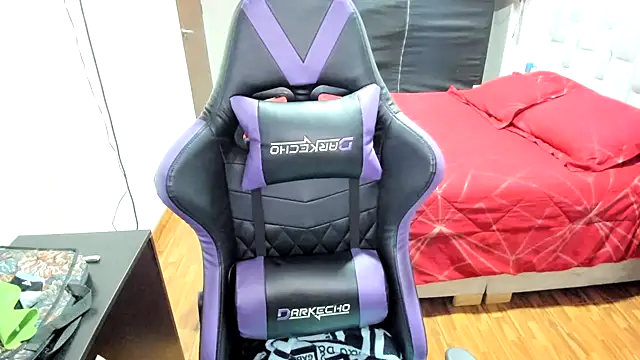 Snapshot of LuisaReyes_2911 chatting on 23, 11, 2025 LuisaReyes 2911 online show from 23, 11, 2025