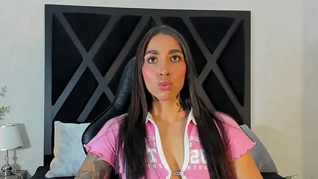 KAYLA BATISTA online show from 1, 7, 2026