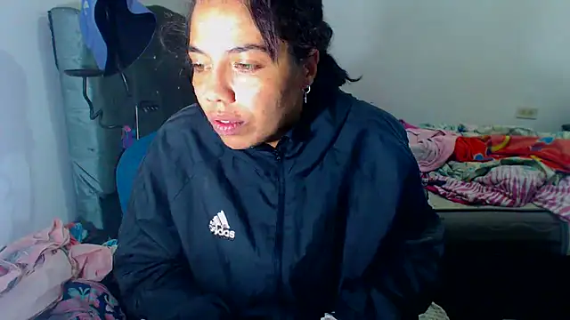 AmaraRoberts420 online show from 17, 12, 2025