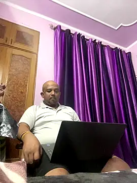 Dick 6inches online show from 12, 10, 2025