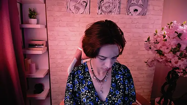 Snapshot of VivianLy_ chatting on 10, 9, 2025 VivianLy online show from 10, 9, 2025