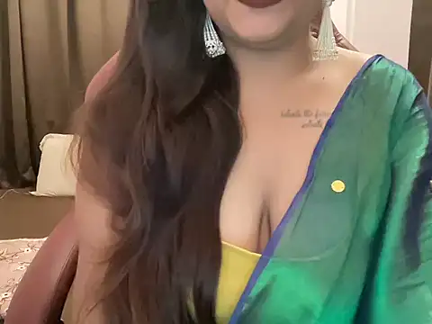Snapshot of shanayaaa_1 chatting on 23, 7, 2026 shanayaaa 1 online show from 23, 7, 2026
