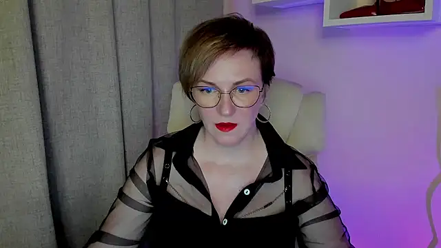 Snapshot of feliziaDesire chatting on 23, 6, 2026 feliziaDesire online show from 23, 6, 2026
