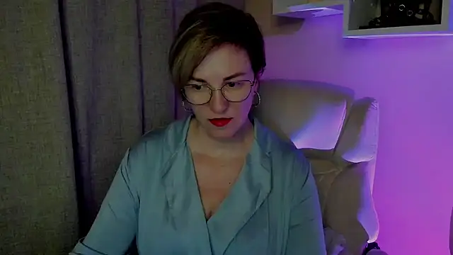 Snapshot of feliziaDesire chatting on 16, 7, 2026 feliziaDesire online show from 16, 7, 2026