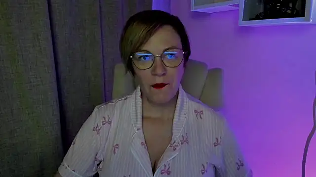 Snapshot of feliziaDesire chatting on 22, 7, 2026 feliziaDesire online show from 22, 7, 2026