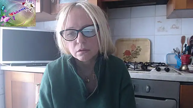 Snapshot of martachatte chatting on 27, 9, 2025 martachatte online show from 27, 9, 2025