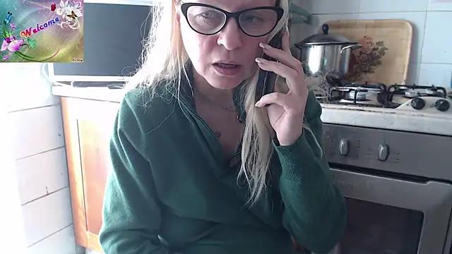 Snapshot of martachatte chatting on 14, 11, 2025 martachatte online show from 14, 11, 2025