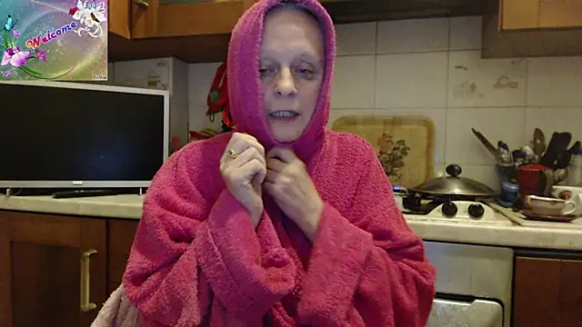 Snapshot of martachatte chatting on 2, 12, 2025 martachatte online show from 2, 12, 2025