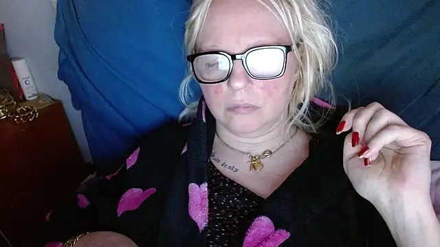 Snapshot of martachatte chatting on 28, 4, 2026 martachatte online show from 28, 4, 2026