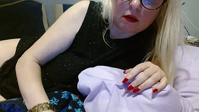 Snapshot of martachatte chatting on 30, 4, 2026 martachatte online show from 30, 4, 2026