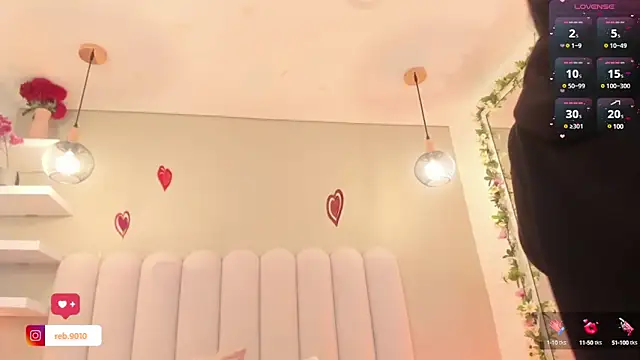 Rebeca jones online show from 1, 3, 2025