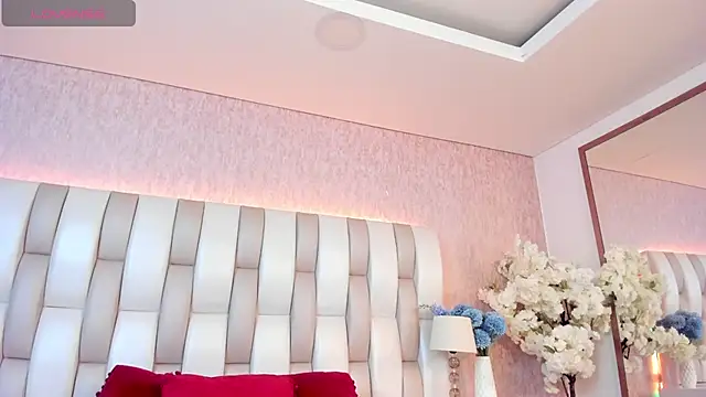 Rebeca jones online show from 5, 3, 2025