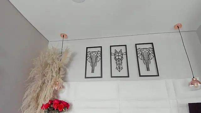 Rebeca jones online show from 31, 10, 2025