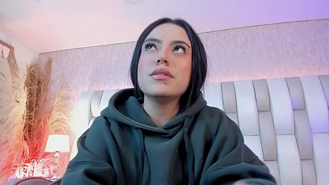 Rebeca jones online show from 16, 2, 2026