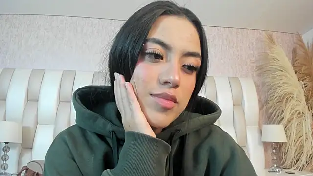 Snapshot of Rebeca_jones chatting on 17, 4, 2026 Rebeca jones online show from 17, 4, 2026