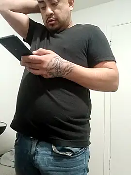 Snapshot of hungpenis210 chatting on 1, 3, 2026 hungpenis210 online show from 1, 3, 2026