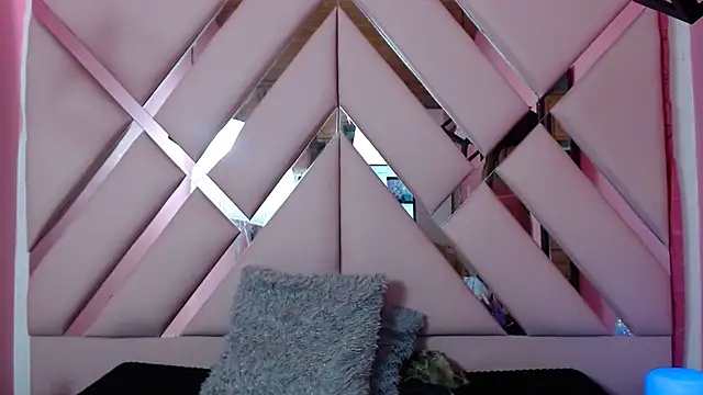 nathaly low1 online show from 19, 3, 2025