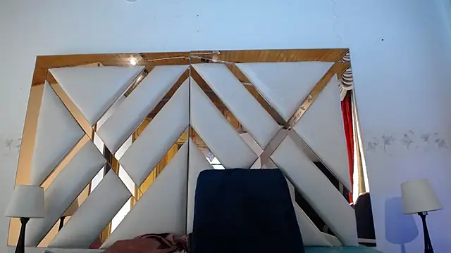 nathaly low1 online show from 4, 3, 2026