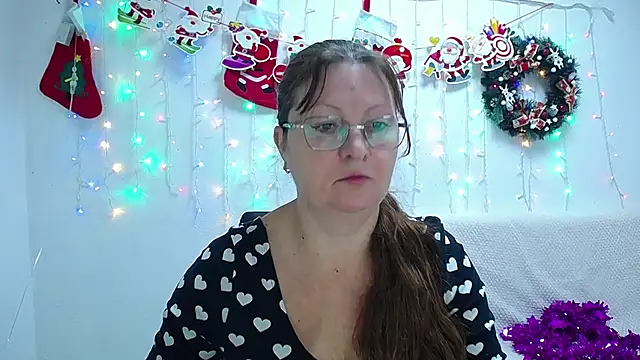 Snapshot of VanessaHotts chatting on 11, 1, 2025 VanessaHotts online show from 11, 1, 2025