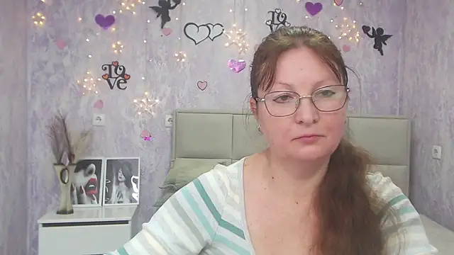 Snapshot of VanessaHotts chatting on 5, 3, 2025 VanessaHotts online show from 5, 3, 2025