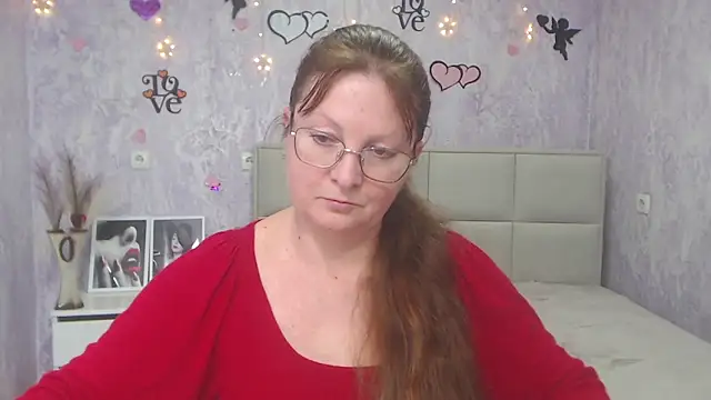 Snapshot of VanessaHotts chatting on 7, 3, 2025 VanessaHotts online show from 7, 3, 2025