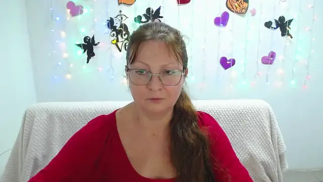 Snapshot of VanessaHotts chatting on 12, 3, 2025 VanessaHotts online show from 12, 3, 2025