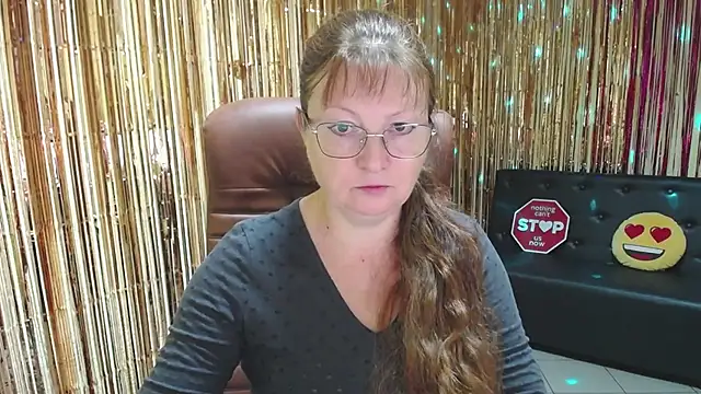 Snapshot of VanessaHotts chatting on 17, 9, 2025 VanessaHotts online show from 17, 9, 2025