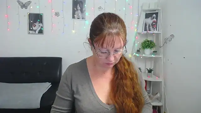 Snapshot of VanessaHotts chatting on 26, 9, 2025 VanessaHotts online show from 26, 9, 2025