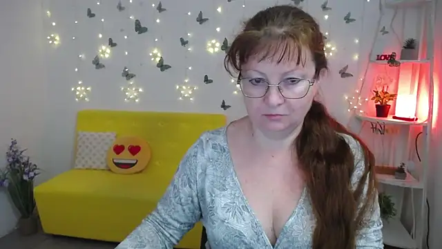 Snapshot of VanessaHotts chatting on 11, 5, 2026 VanessaHotts online show from 11, 5, 2026