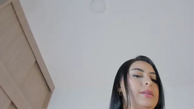 Kattycollinss1 online show from 4, 10, 2025