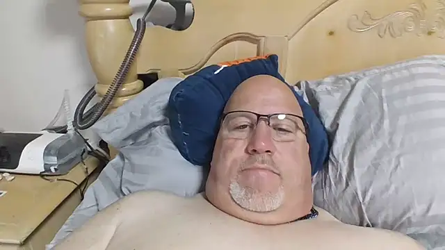 Bigbear0563 online show from 8, 4, 2026