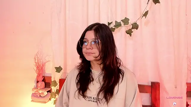 Mey moon online show from 15, 2, 2025