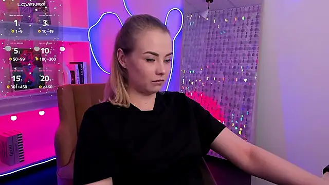 StephanieSweety online show from 10, 3, 2026