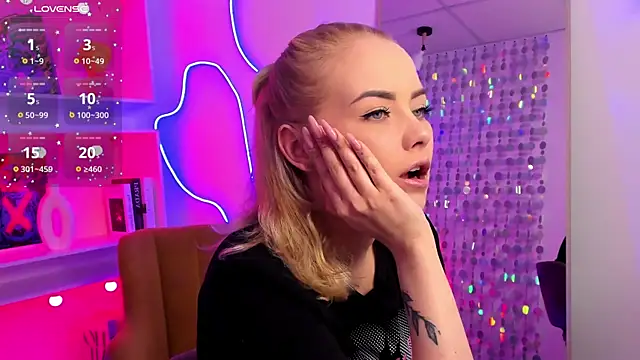 StephanieSweety online show from 24, 4, 2026