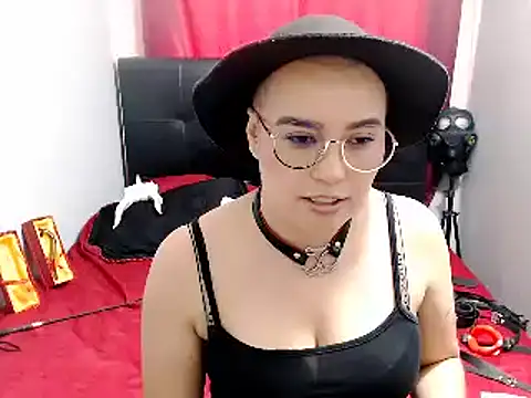 Snapshot of TamySweetness chatting on 23, 12, 2024 TamySweetness online show from 23, 12, 2024